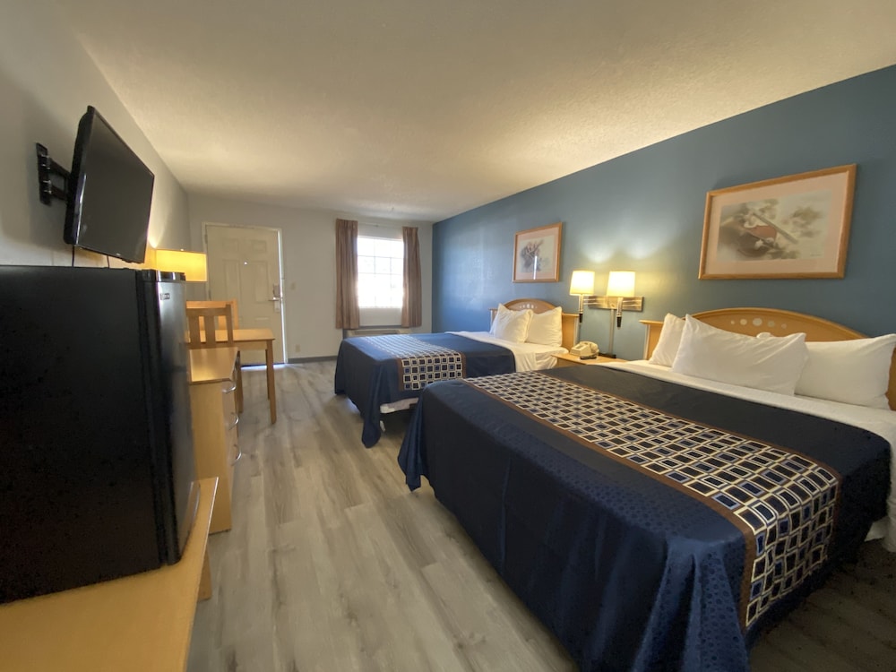 Econo Lodge Branson Theater District 11/40