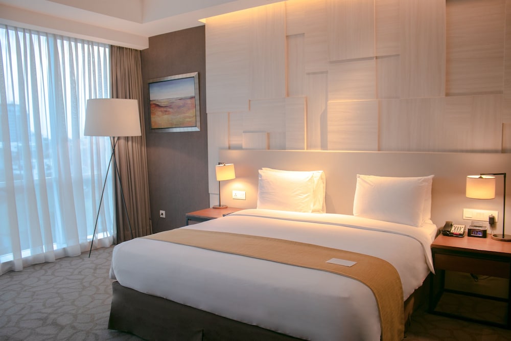 Crowne Plaza Bandung 16/75
