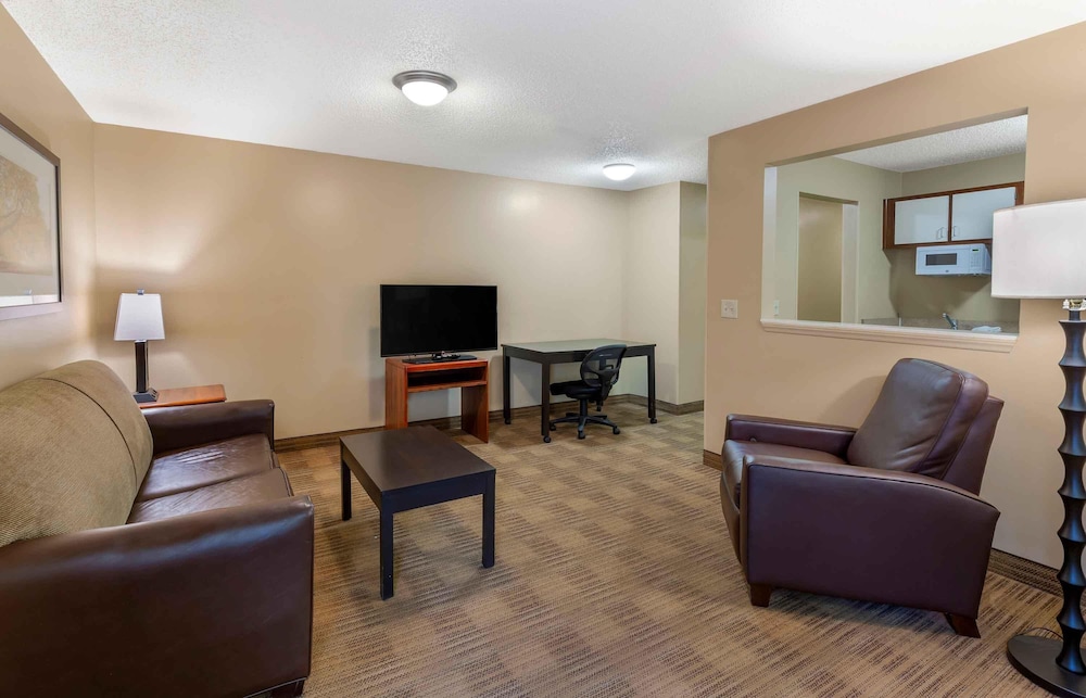 Extended Stay America-Raleigh-North Raleigh-Wake Towne Drive 34/51