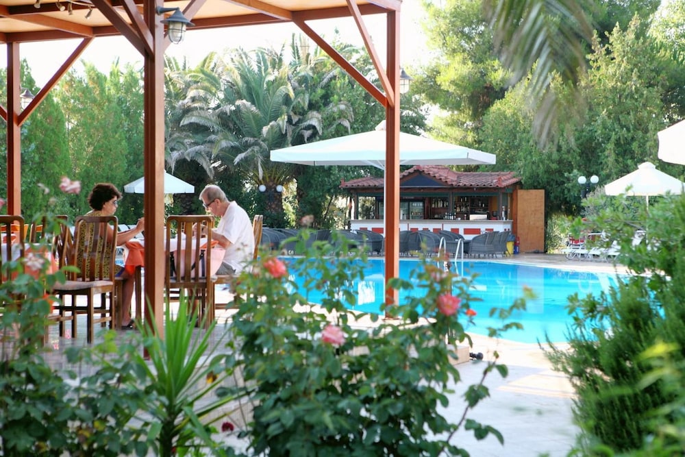 Pasiphae Hotel 15/72