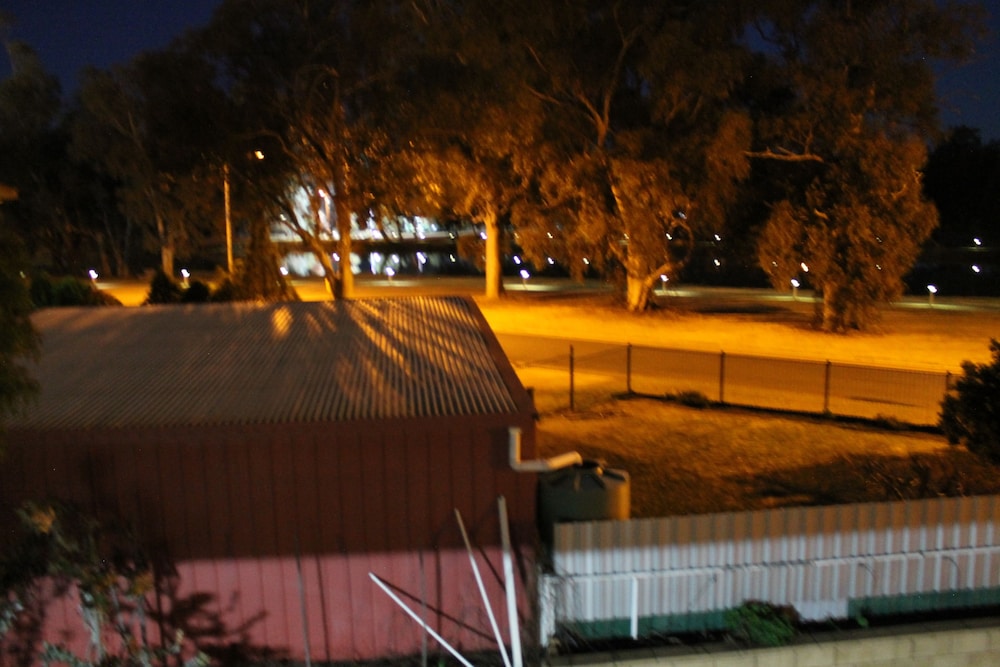 Forbes Victoria Inn 52/55