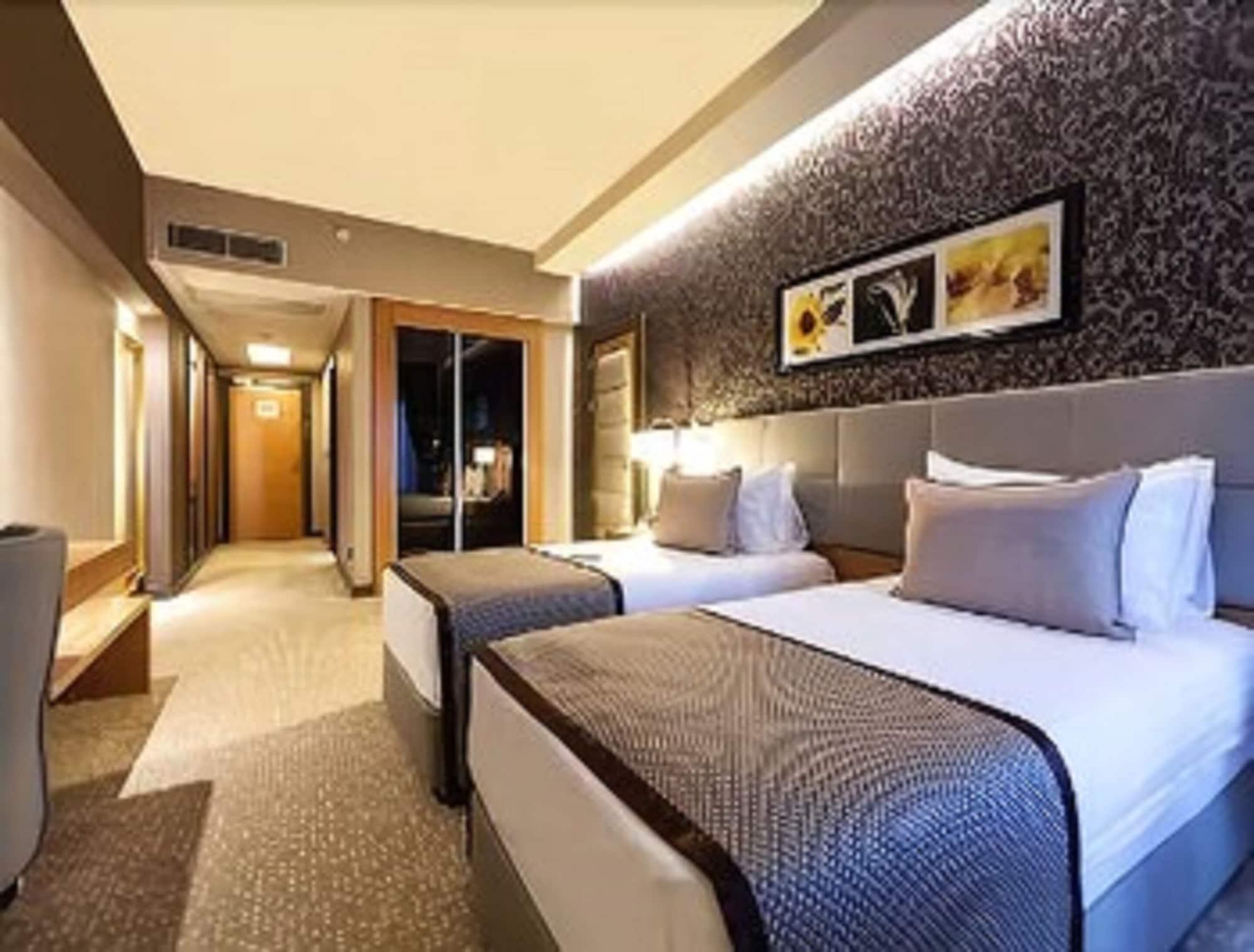 Connecting, Multiple Beds