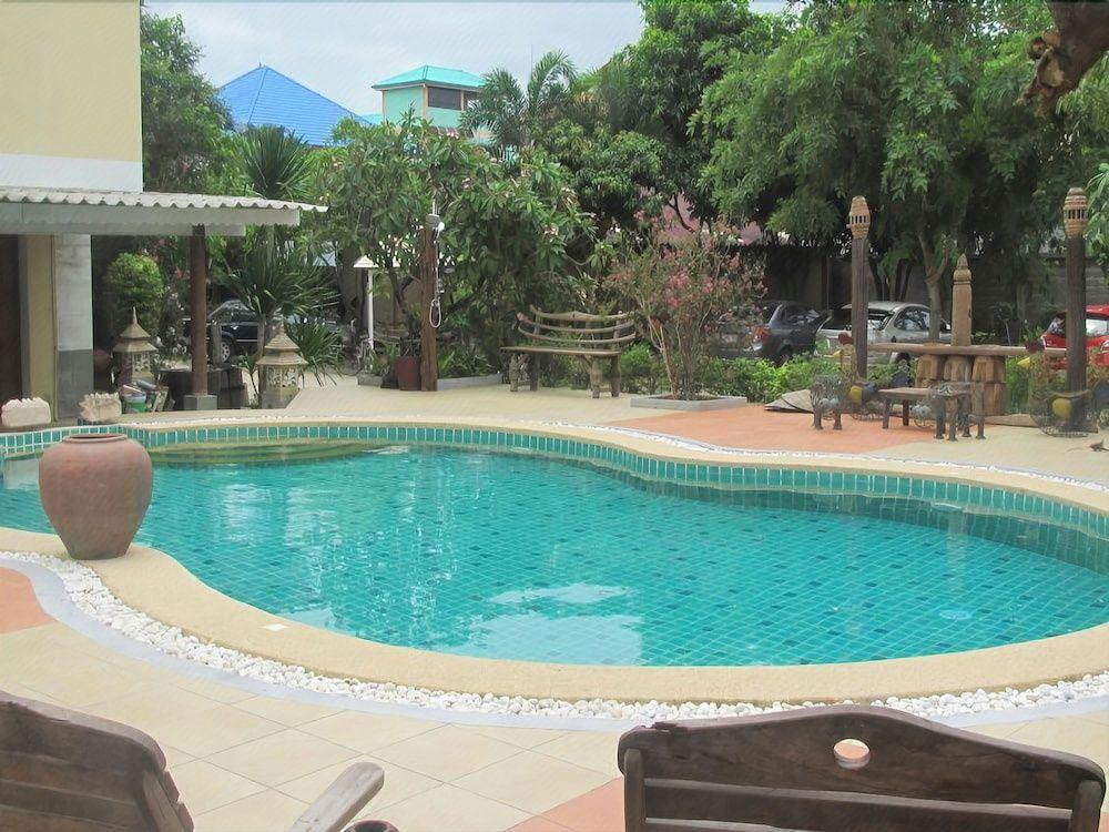 Baan Klang Noen 43/49