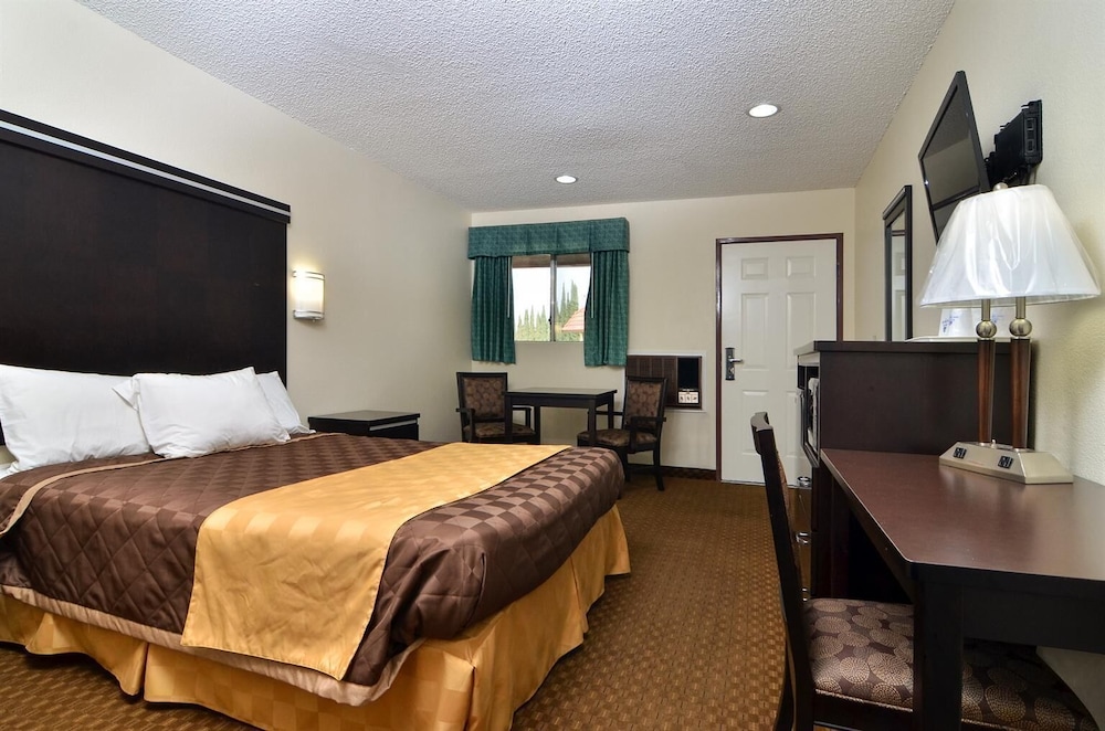 Americas Best Value Inn Calimesa 6/18