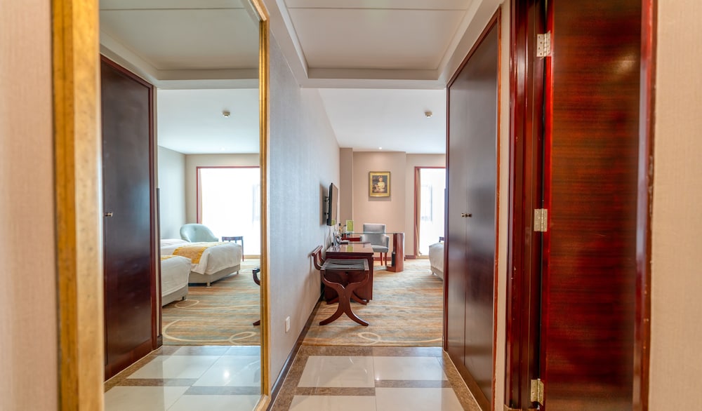 Yantai Meiya International Apt. Hotel 30/30