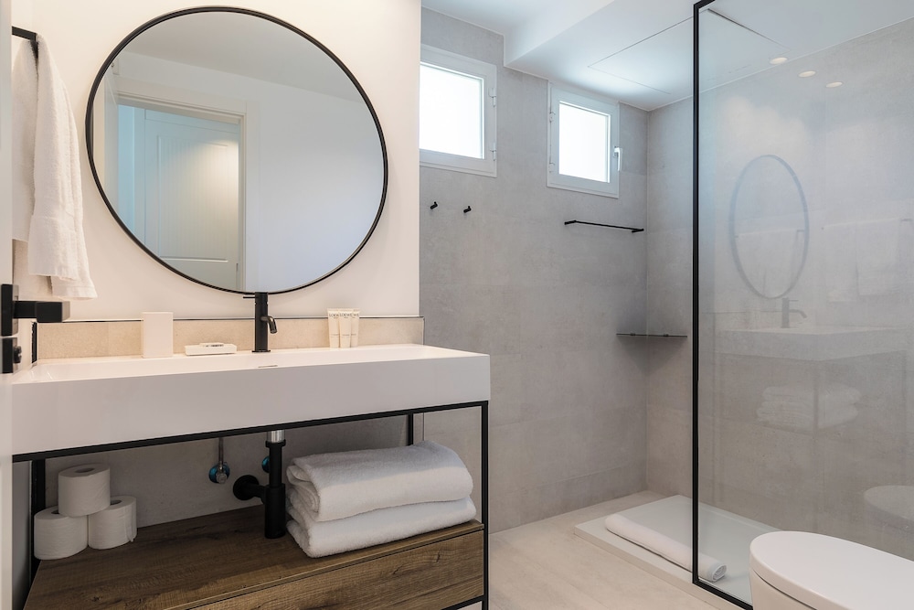Feelathome Waldorf Suites Apartments 37/40