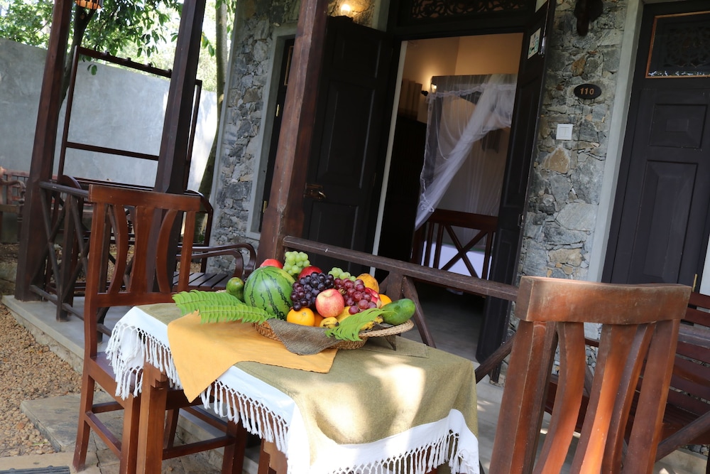 Villa Pinnawala 30/50