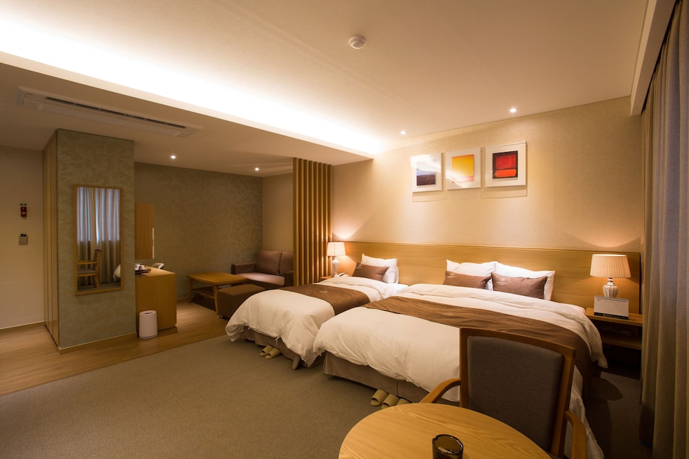 Dong Gyeong Hotel 16/64