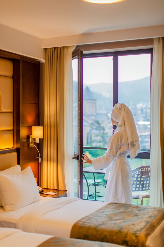 KMM Hotel Tbilisi 33/65