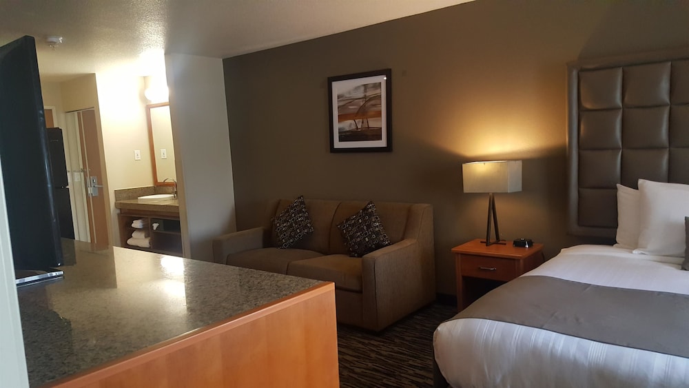 Best Western Plus Mountain View Auburn Inn 8/38