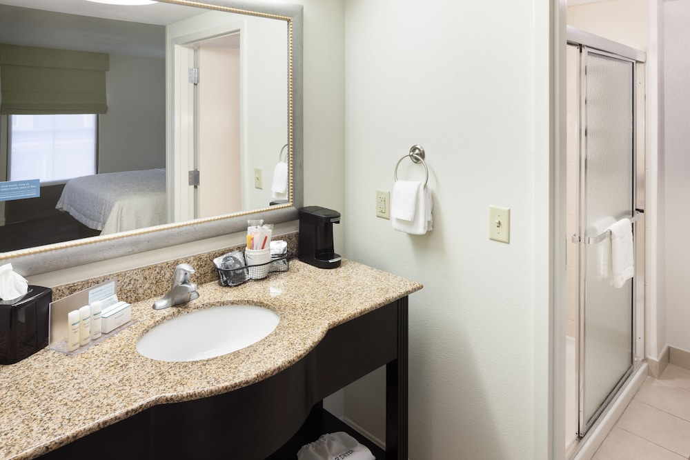 Hampton Inn & Suites Gainesville Downtown 16/55