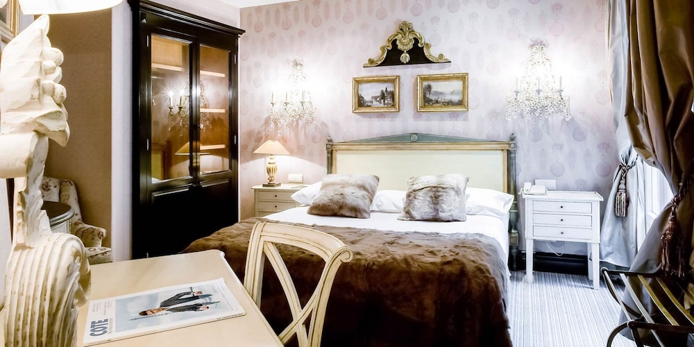 Hotel Chateaubriand 21/48