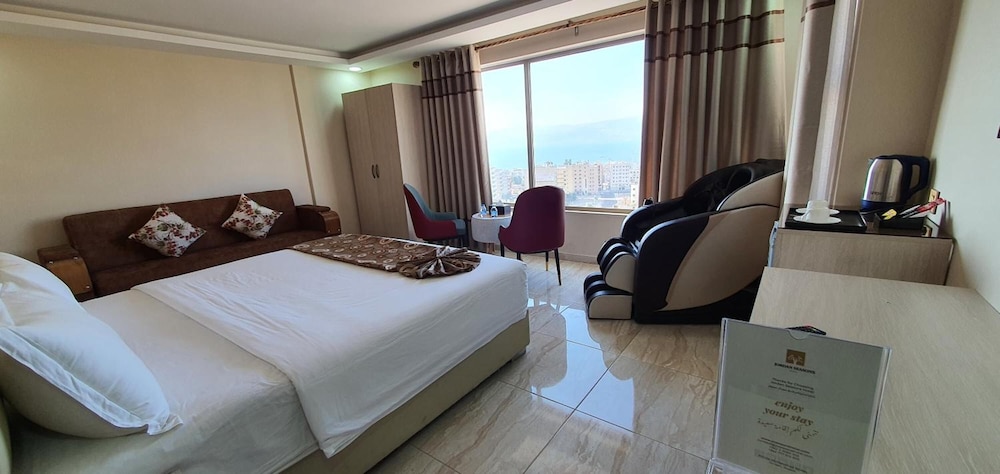 Jordan Seasons Hotel 5/50