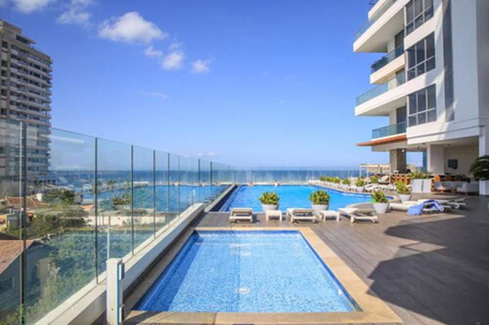 Grand Marina 67/71
