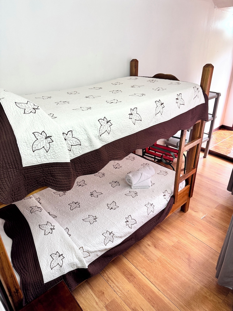Cabinas El Pueblo B&B 23/43