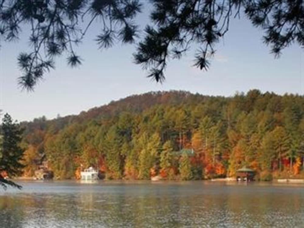 Lake Rabun Hotel Restaurant 41/50