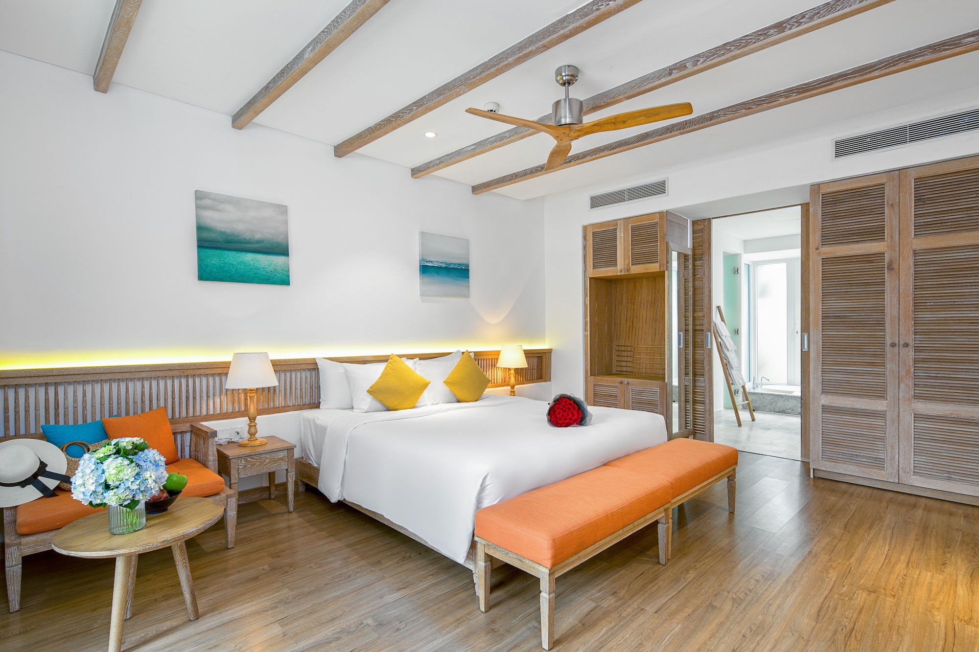 JUNIOR SUITE, KING BED, POOL SIDE, TERRACE