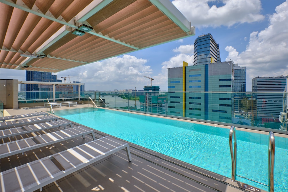 Sotetsu Grand Fresa Saigon 35/49
