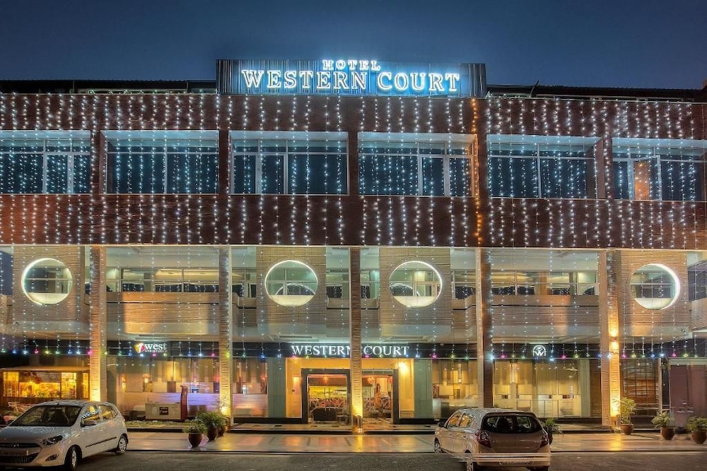 Hotel Western Court Panchkula 1/50