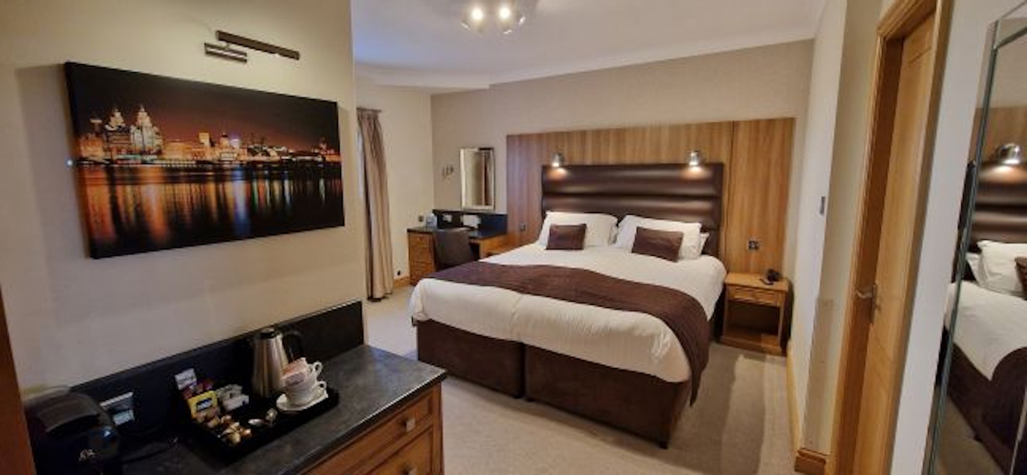 Royal Hotel 20/34