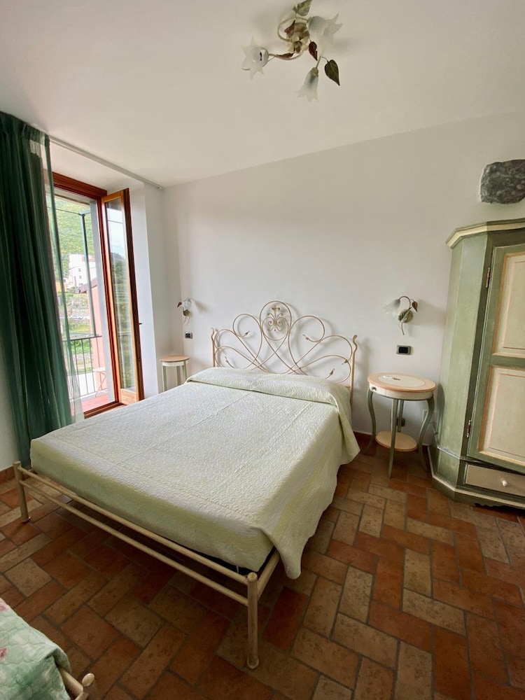 Sandra Villa Rooms 6/43
