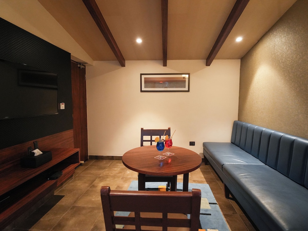 MGM Beach Resorts (15Kms before Mahabalipuram) 37/54