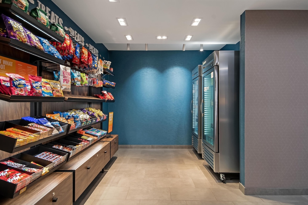 Hampton Inn & Suites by Hilton Irving DFW Airport North 5/56
