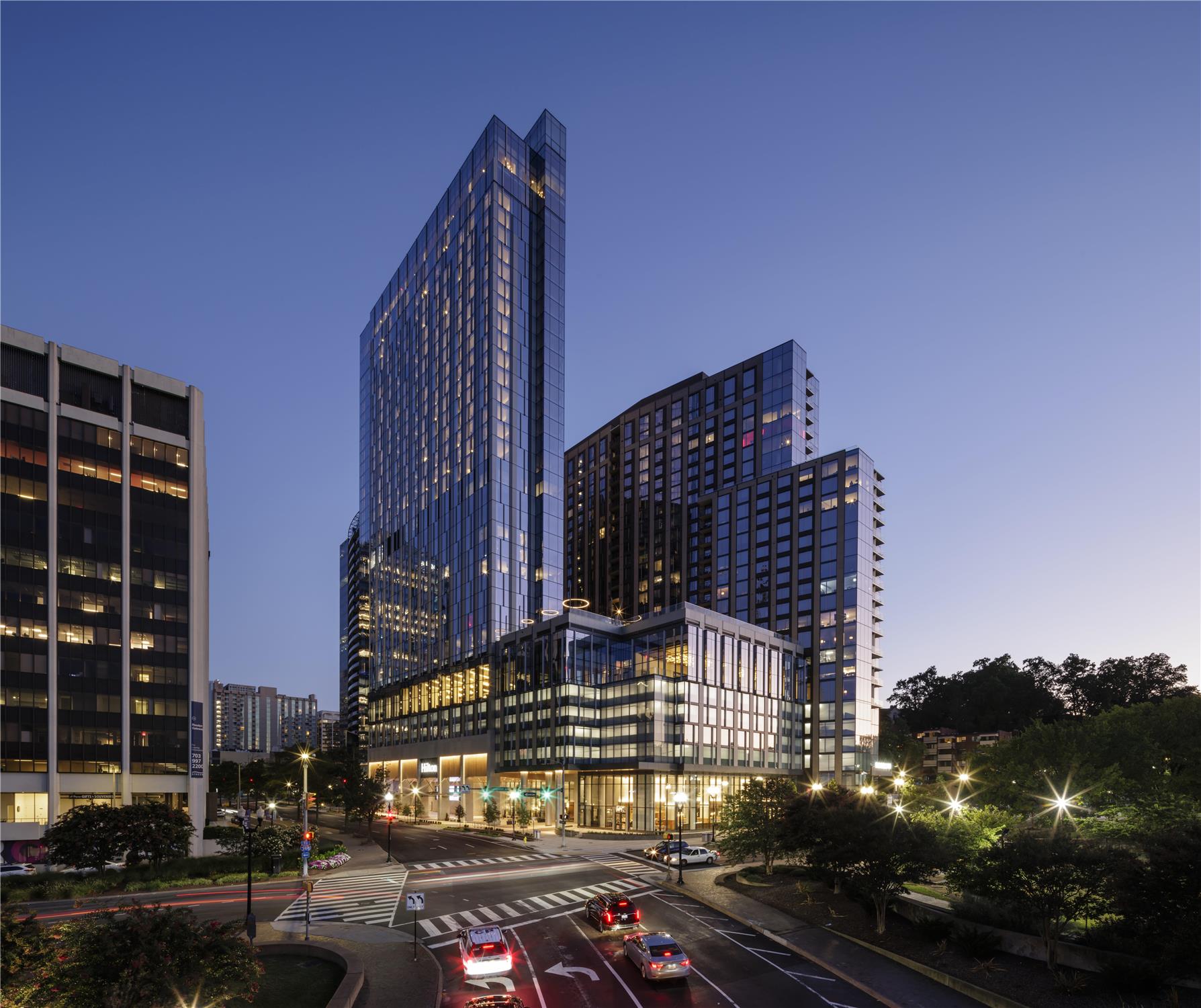 Hilton Arlington Rosslyn The Key 53/57