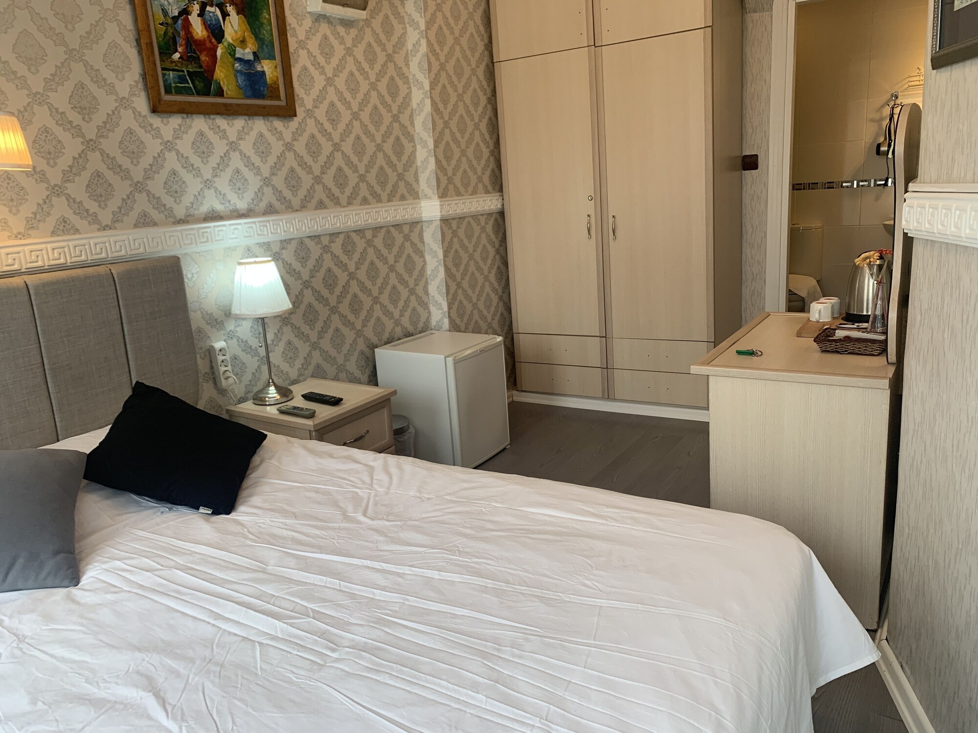 Standard, King Bed