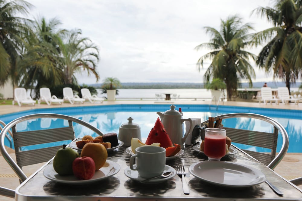 Xingu Praia Hotel 9/22