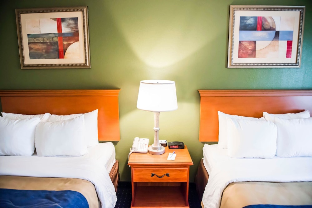 Comfort Inn & Suites Chipley I-10 11/34