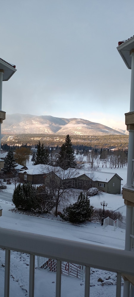 Mountain View Suites at Fairmont Hot Springs 59/63