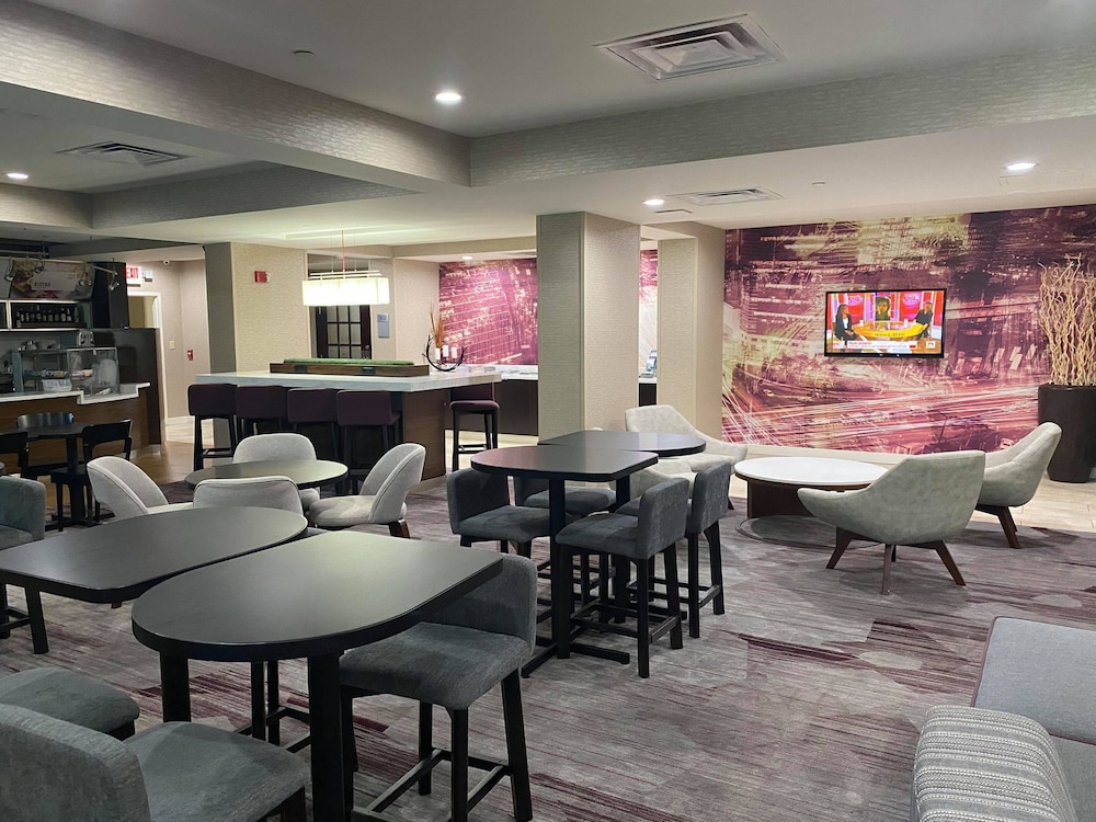 Courtyard Newport News Yorktown 20/24