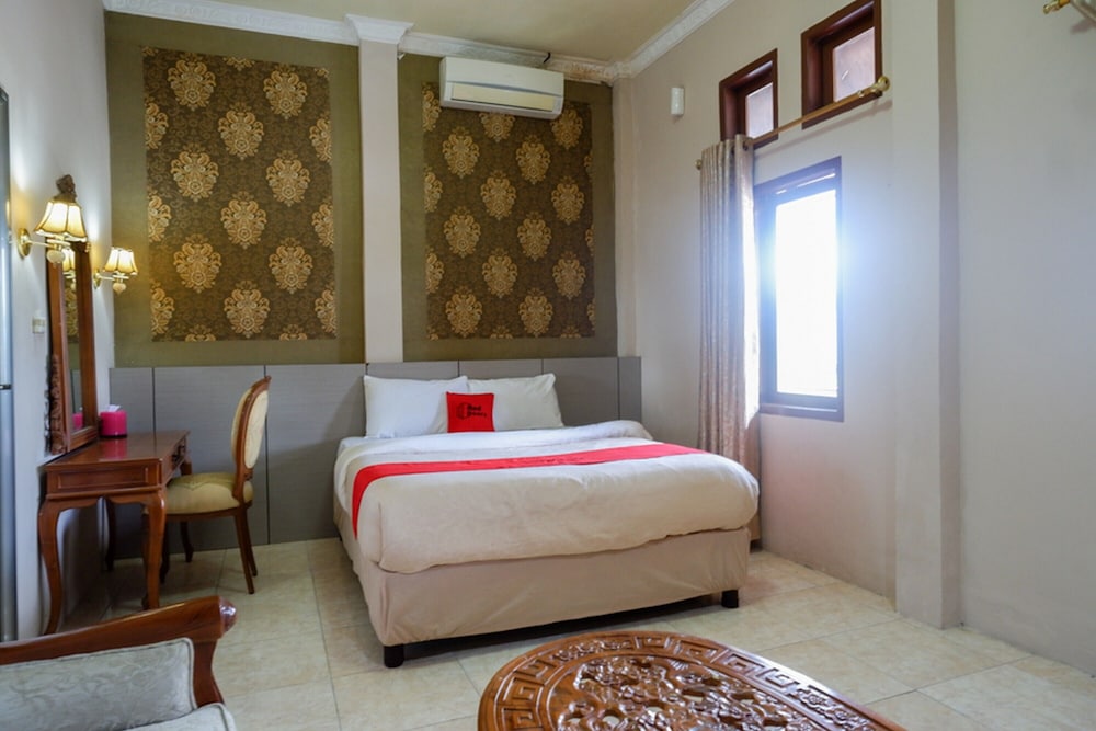 RedDoorz Plus @ Hotel Srikandi Kendari 24/50