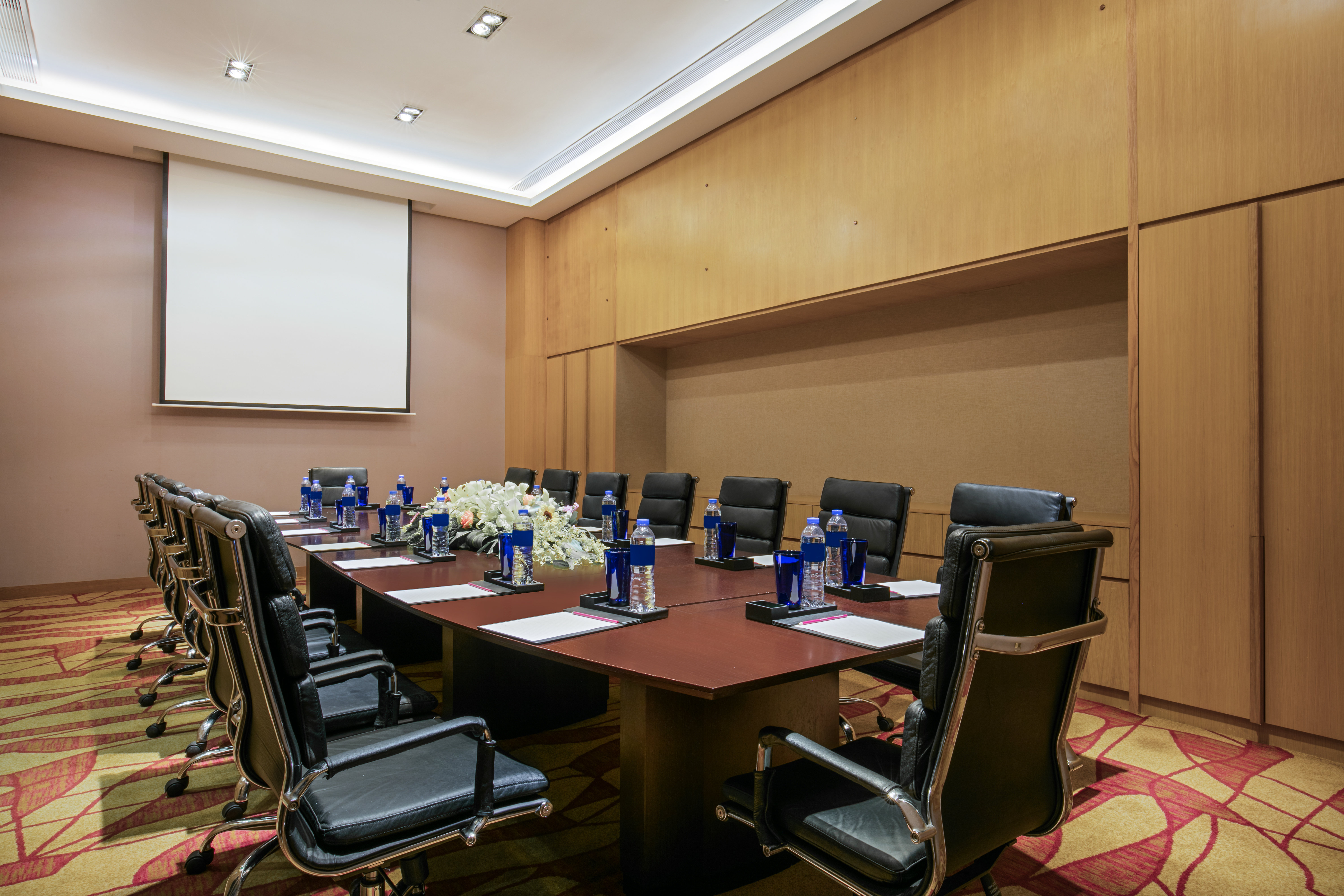 Crowne Plaza Zhongshan Wing on City 36/50