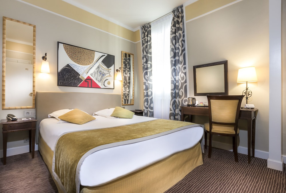 Hotel Du Bois Champs-Elysees 17/50