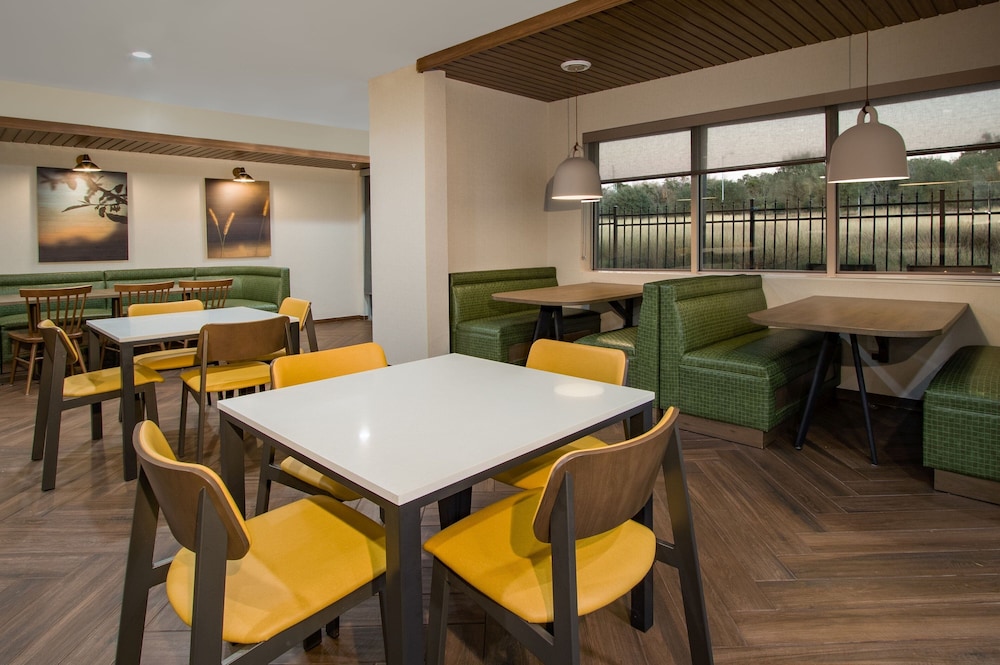 Fairfield Inn & Suites by Marriott Houston Katy 32/43