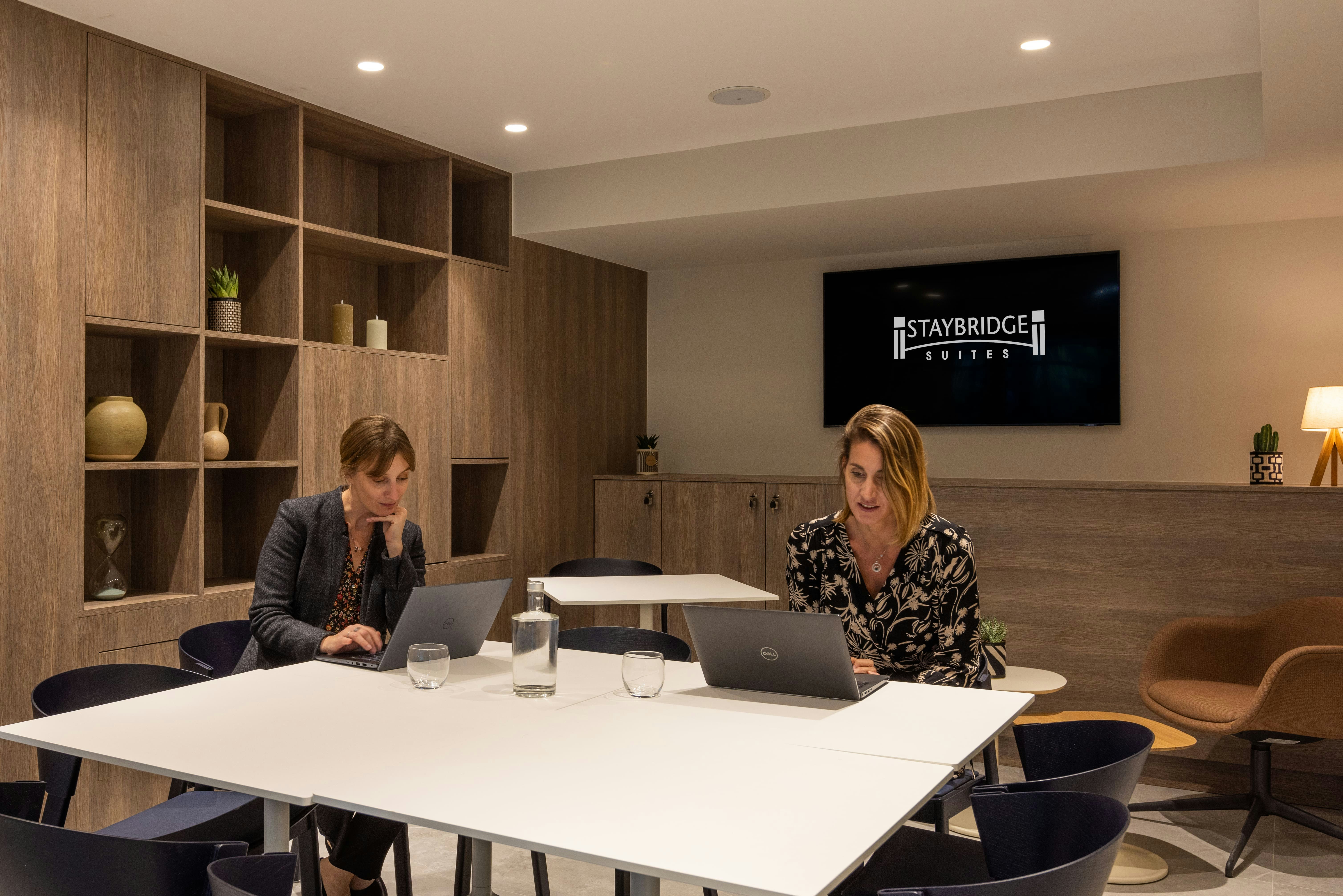 Staybridge Suites Cannes Centre 39/50