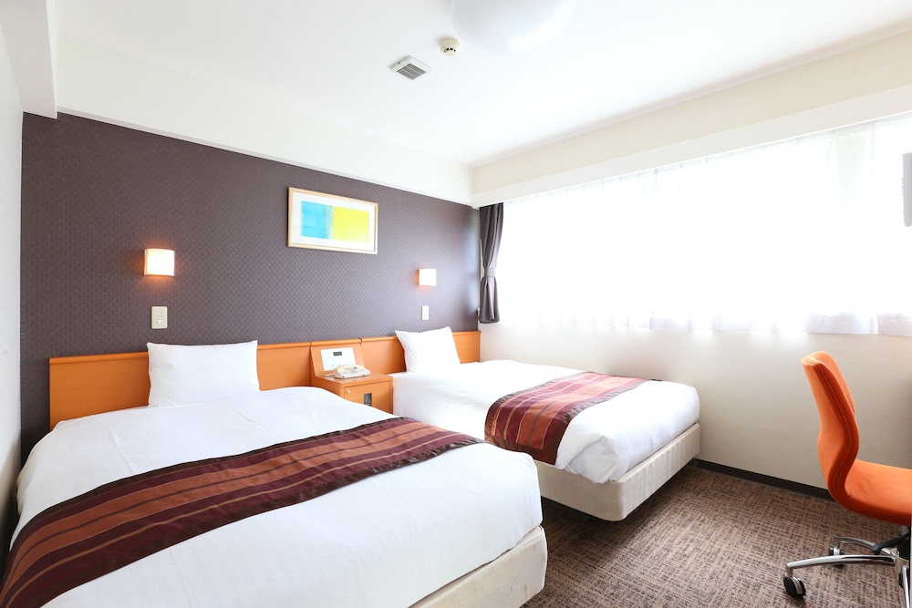 ROOM, TWIN BEDS, ANNEX