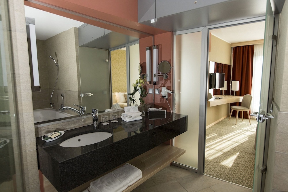 Danubius Health Spa Resort Aqua 33/71