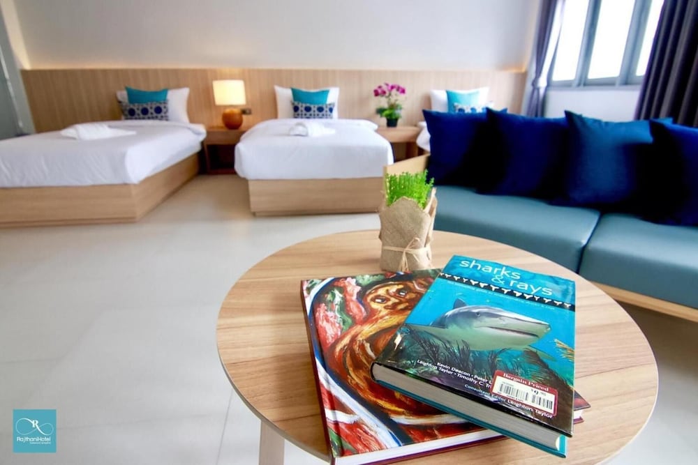 Rajthani Hotel 40/44
