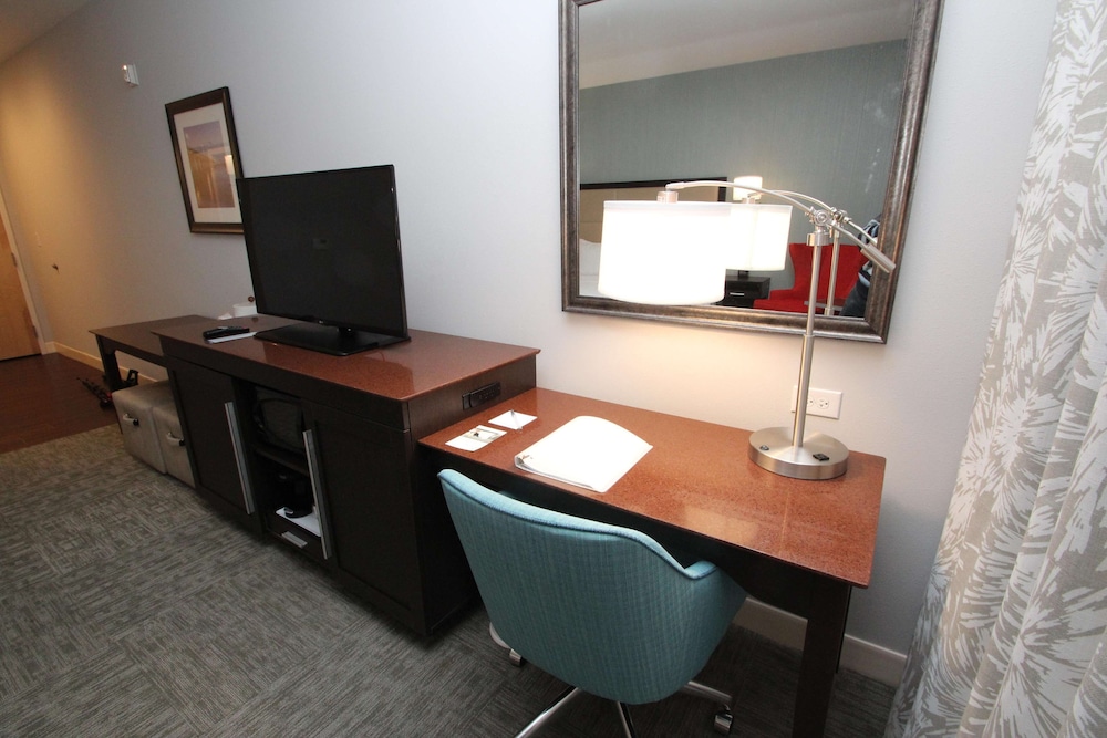 Hampton Inn Suffolk 47/53