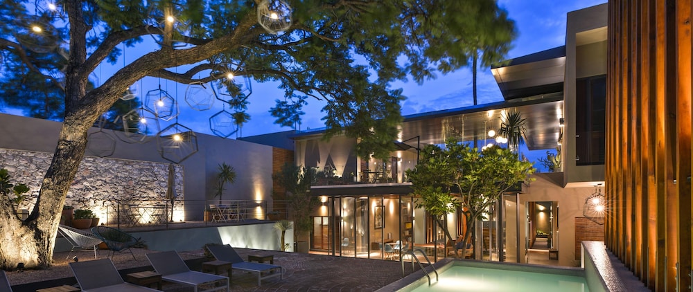 Criol Hotel 59/65