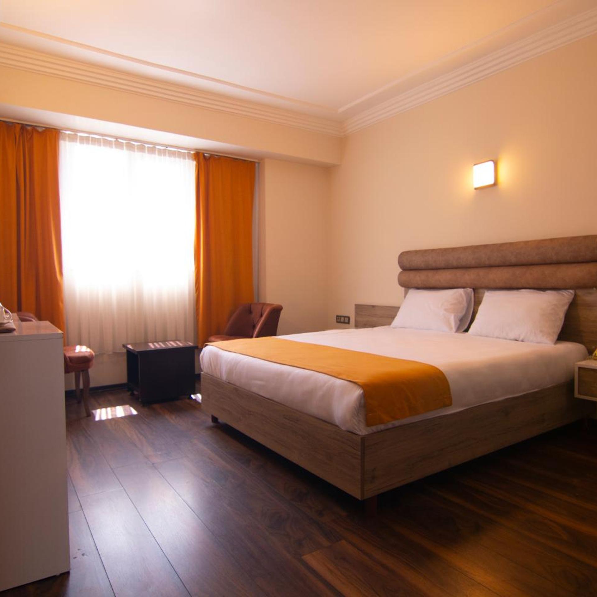 EMIN KOCAK HOTEL 14/75