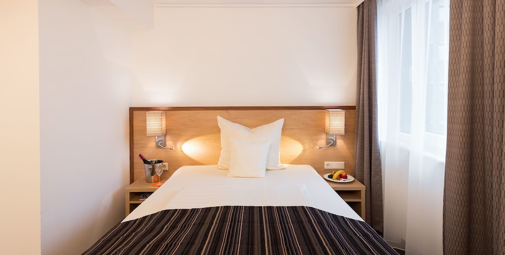 ECONOMY, DOUBLE BED