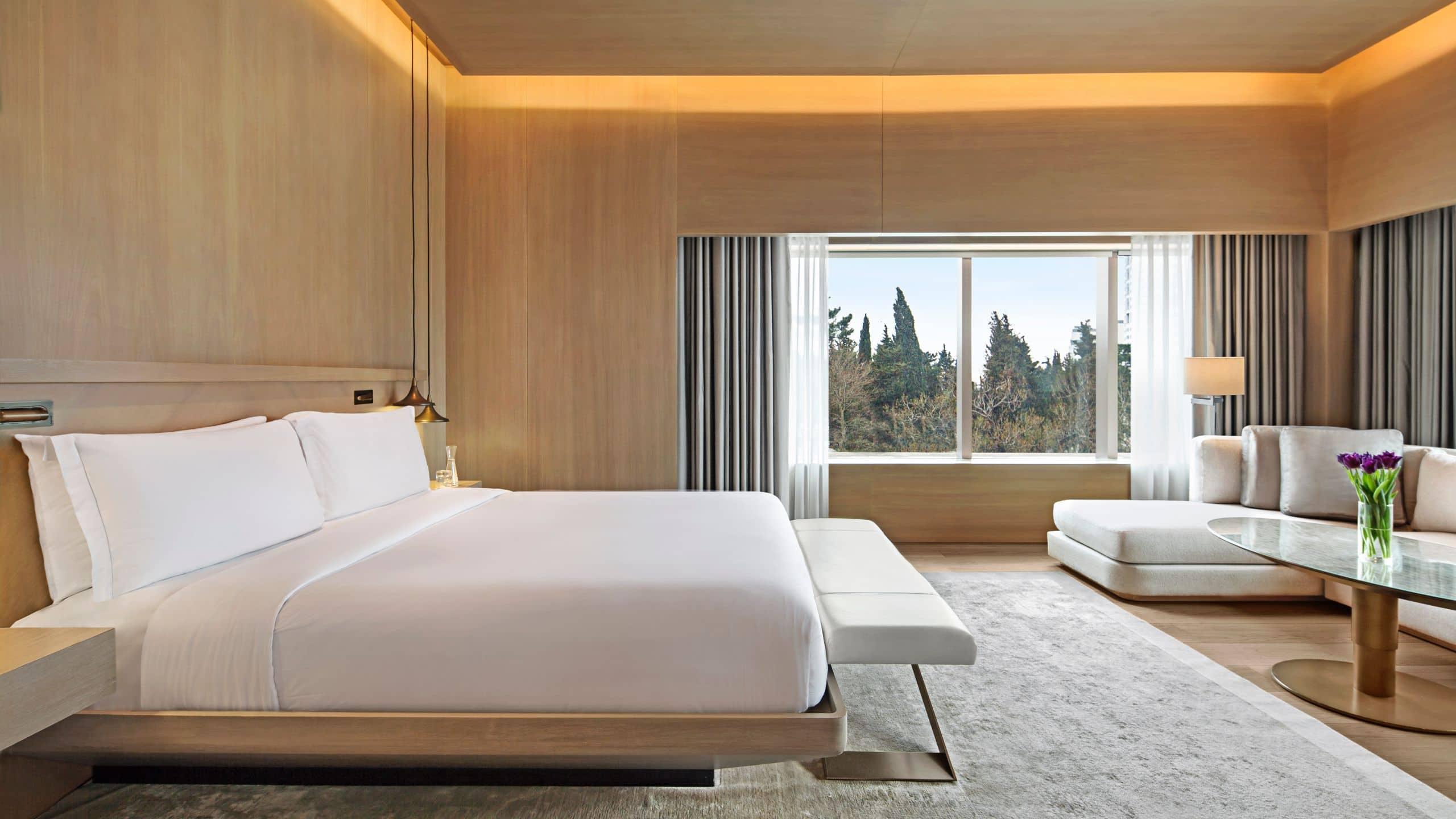 SUITE, QUEEN BED, TERRACE