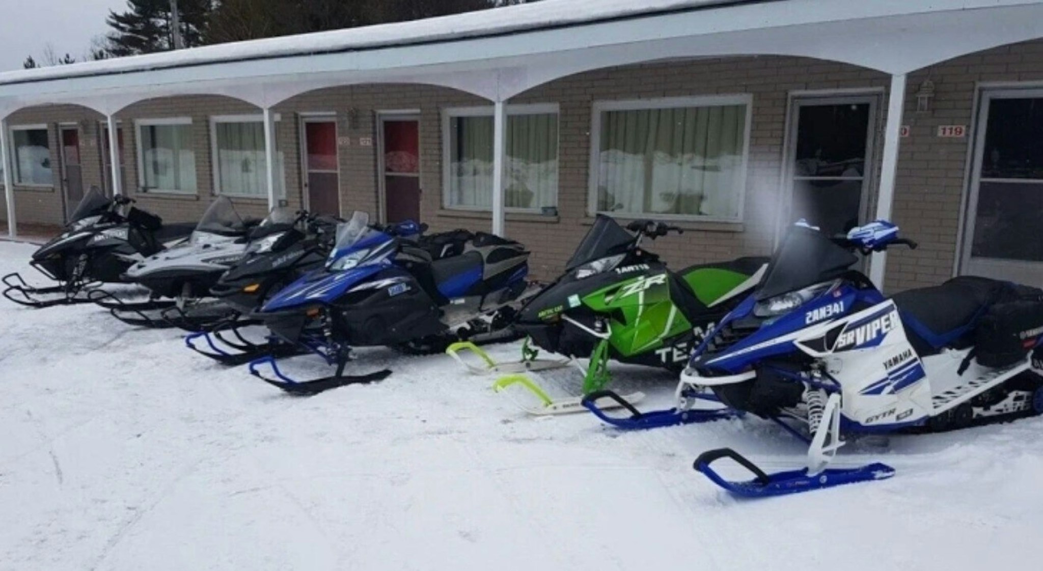 Skyways Motel Muskoka Gravenhurst ON 11 11/15