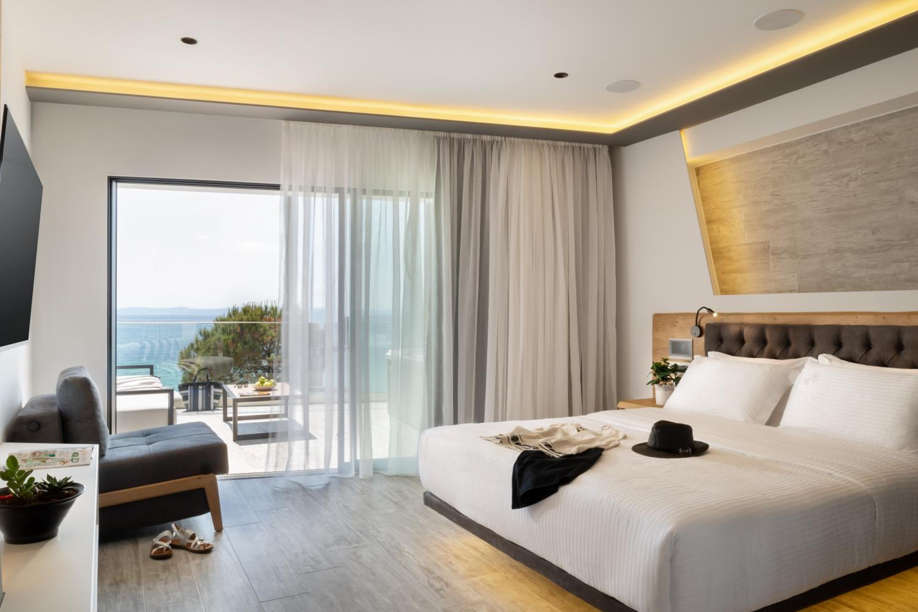 Junior Suite, Sea Front, Hot Tub