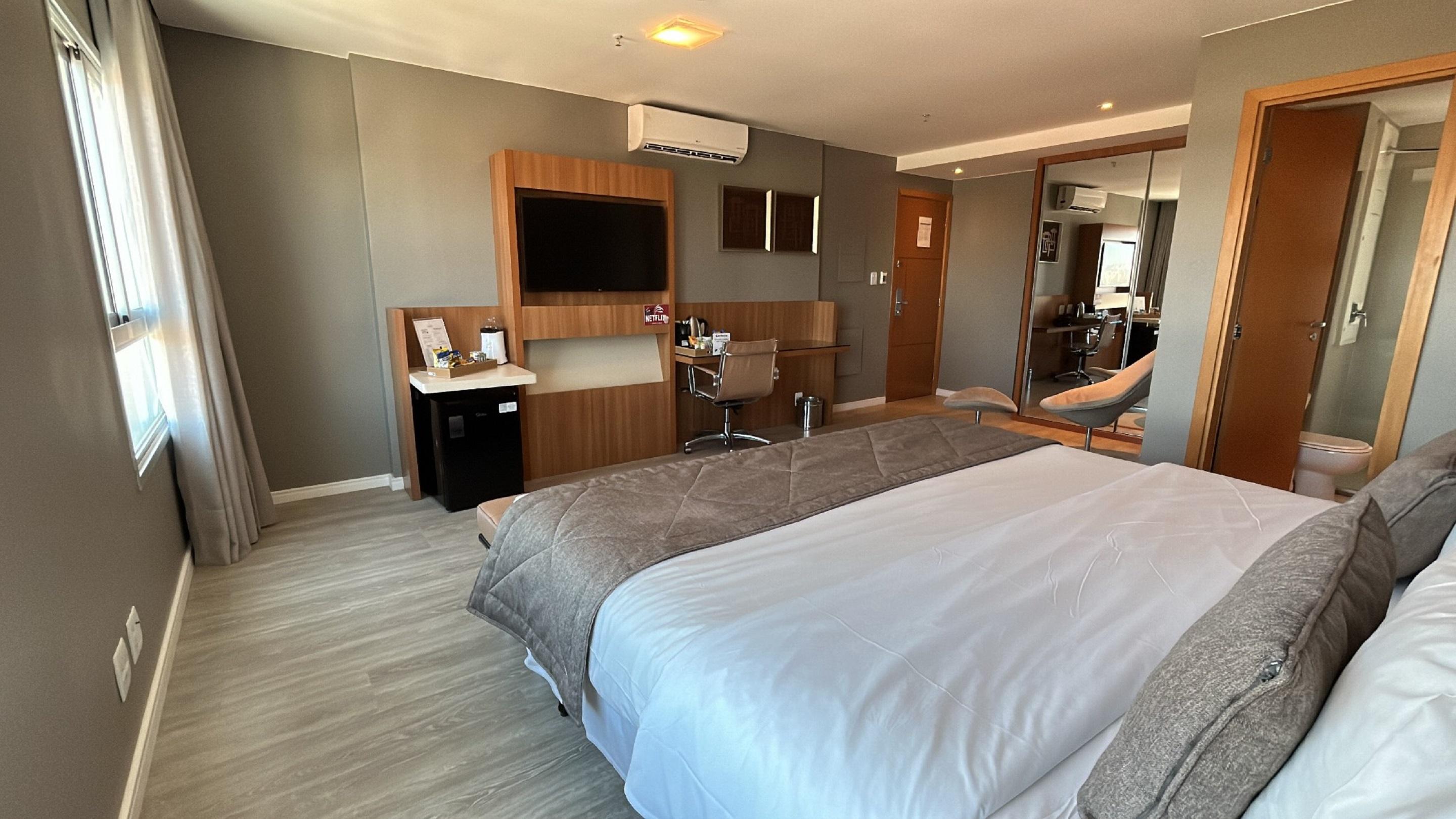 Deluxe, Suite, Triple, Street View