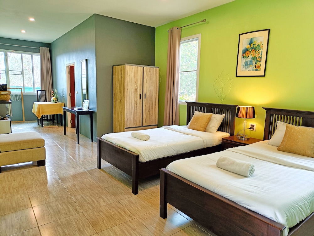 Kong Garden Resort 10/70